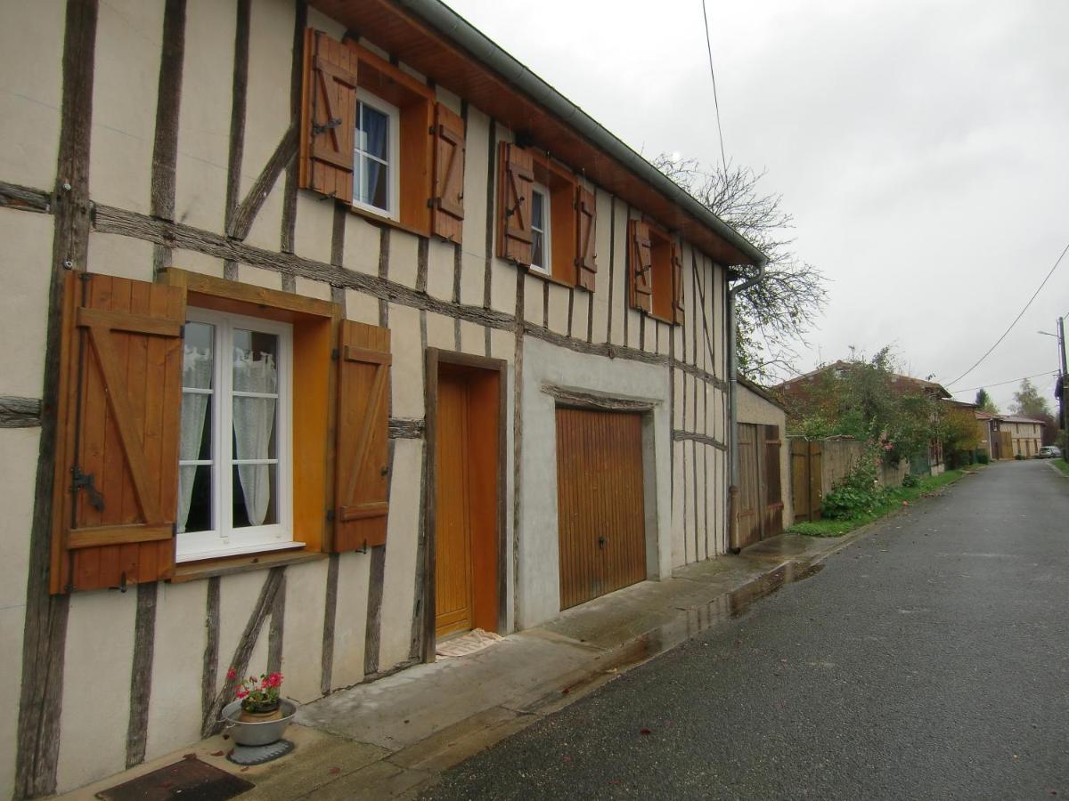 Le Bois Flotte Villa Arrigny Phòng bức ảnh