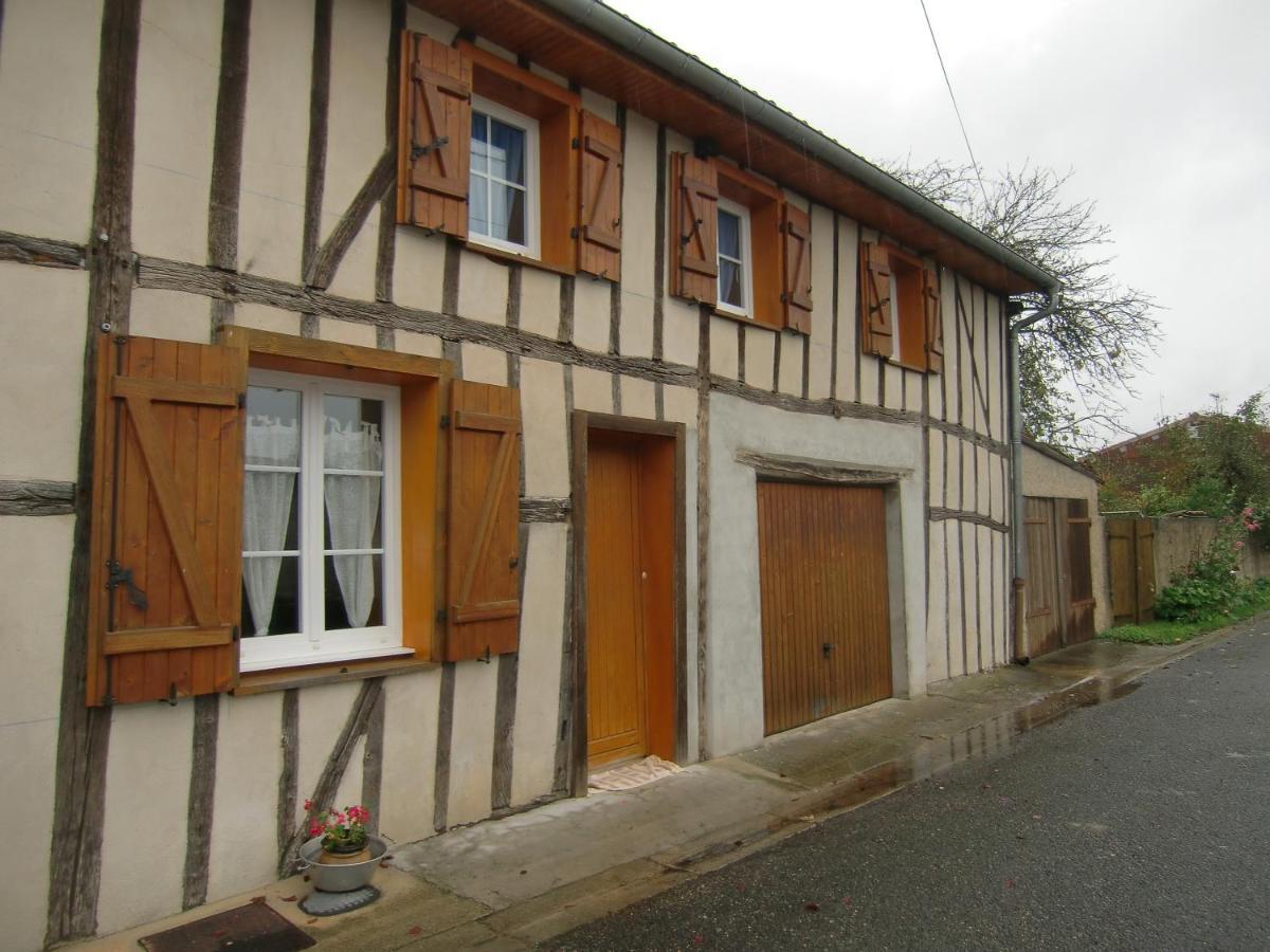 Le Bois Flotte Villa Arrigny Phòng bức ảnh